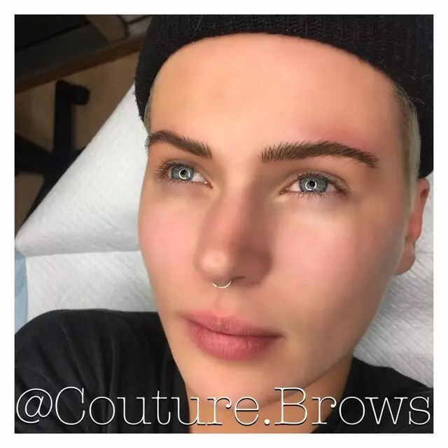 Couture Brows Academy - Microblading