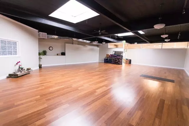 Avenues Yoga
