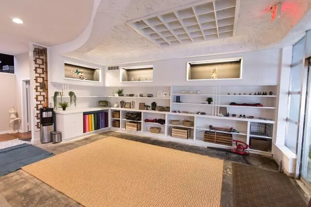 Avenues Yoga