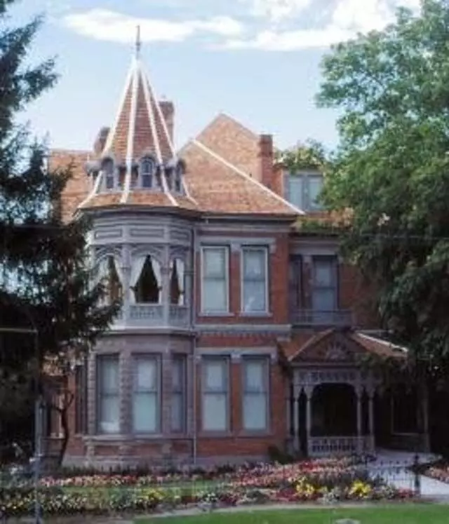 Anniversary Inn At Kahn Mansion