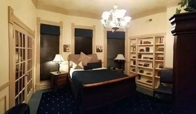Anniversary Inn At Kahn Mansion