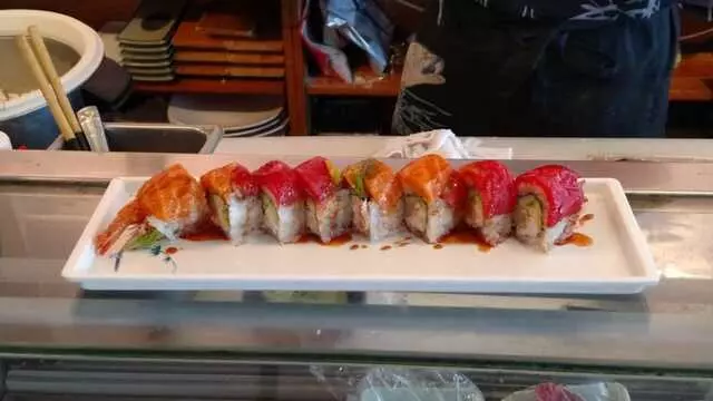 Akasaka Sushi - Highland