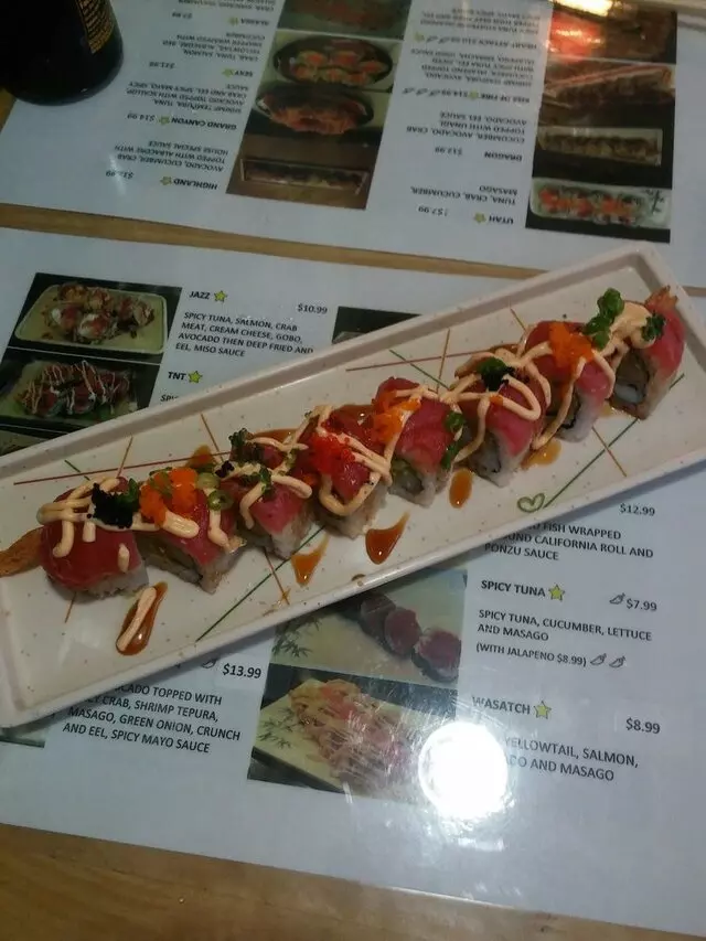 Akasaka Sushi - Highland