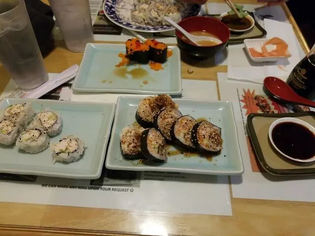 Akasaka Sushi - Highland