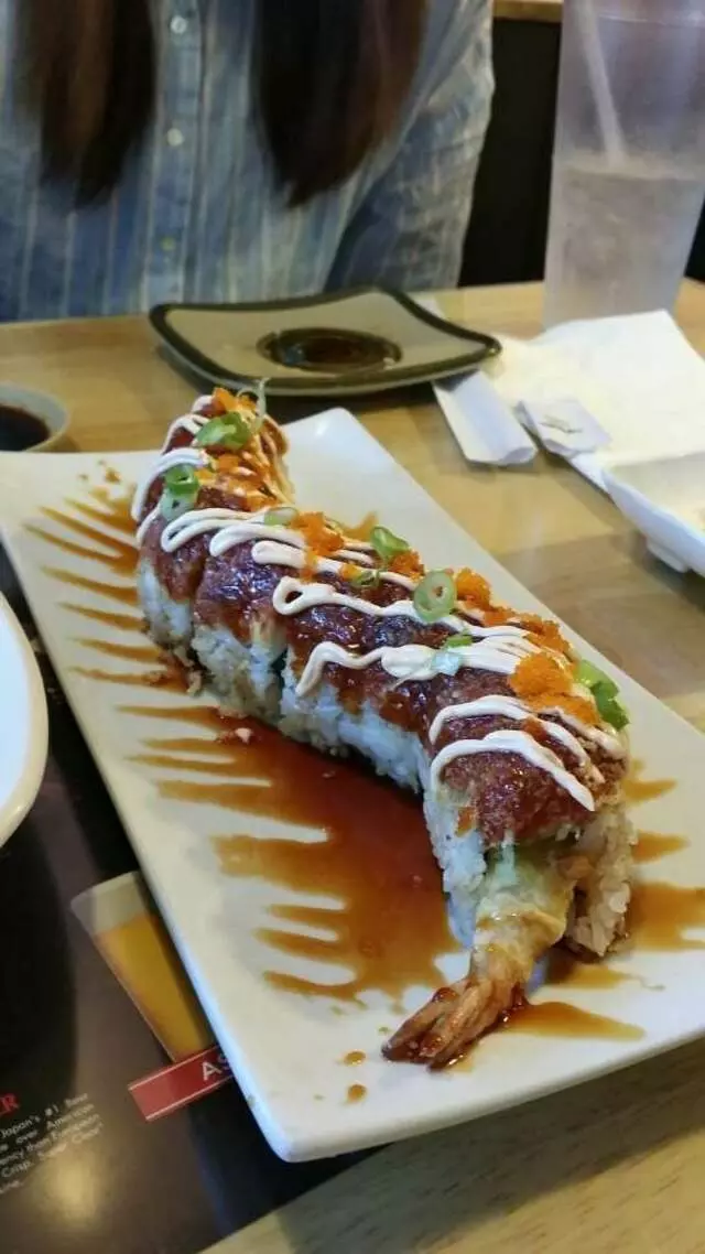 Akasaka Sushi - Highland