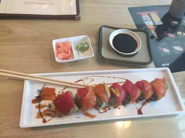 Akasaka Sushi - Highland