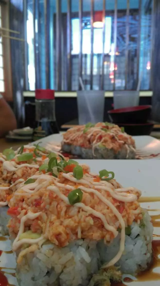 Akasaka Sushi - Highland