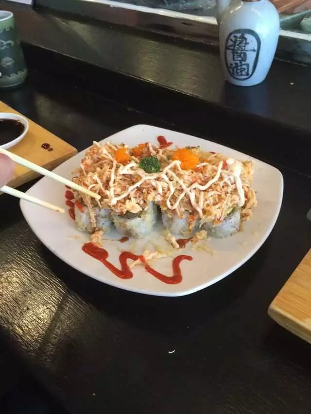 Akasaka Sushi - Highland