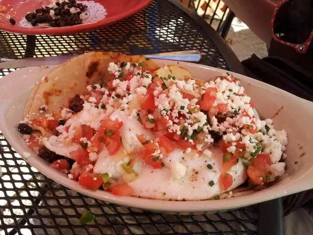 Avenues Bistro On Third