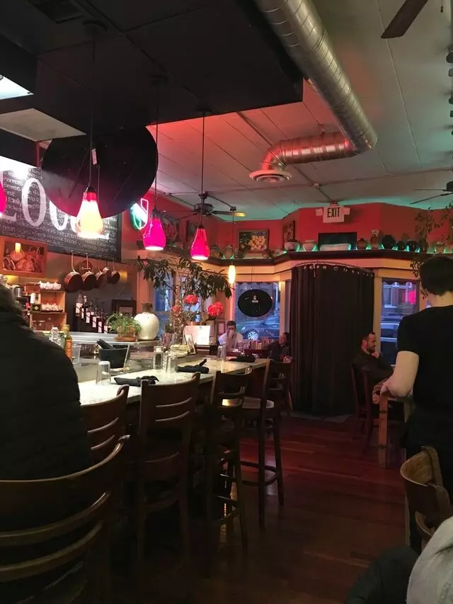 Avenues Bistro On Third