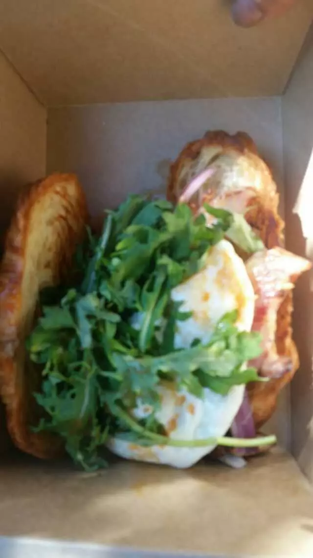 Avenues Bistro On Third