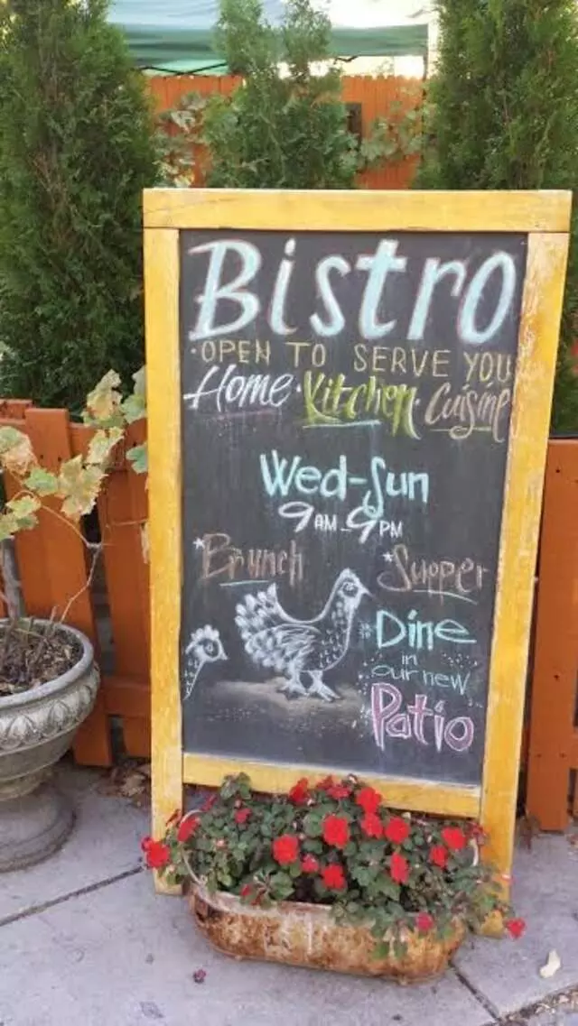 Avenues Bistro On Third