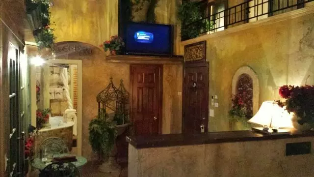 Anniversary Inn