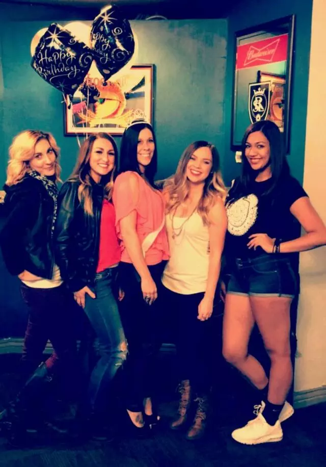 Amelias Bar & Grill