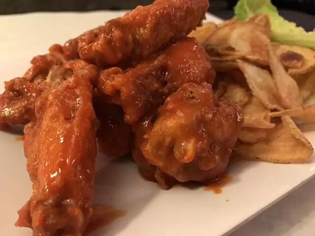 Amelias Bar & Grill