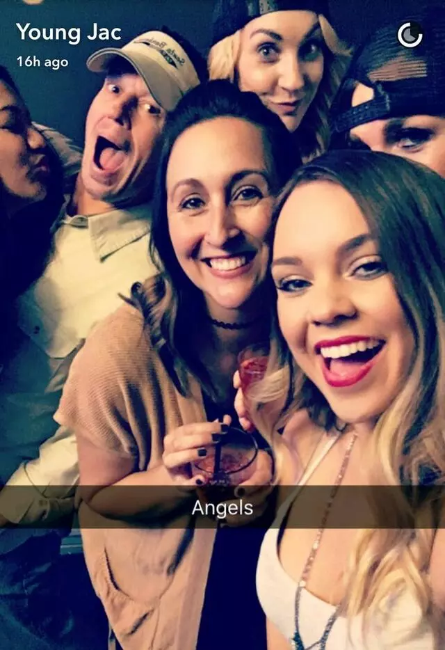 Amelias Bar & Grill