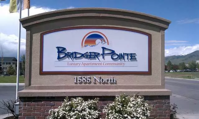 Advantage Letters & Signs