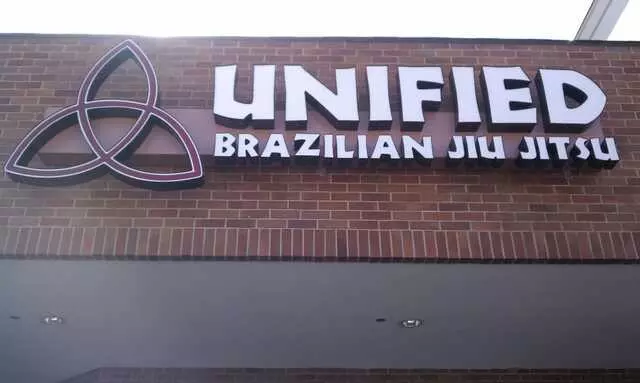 Advantage Letters & Signs