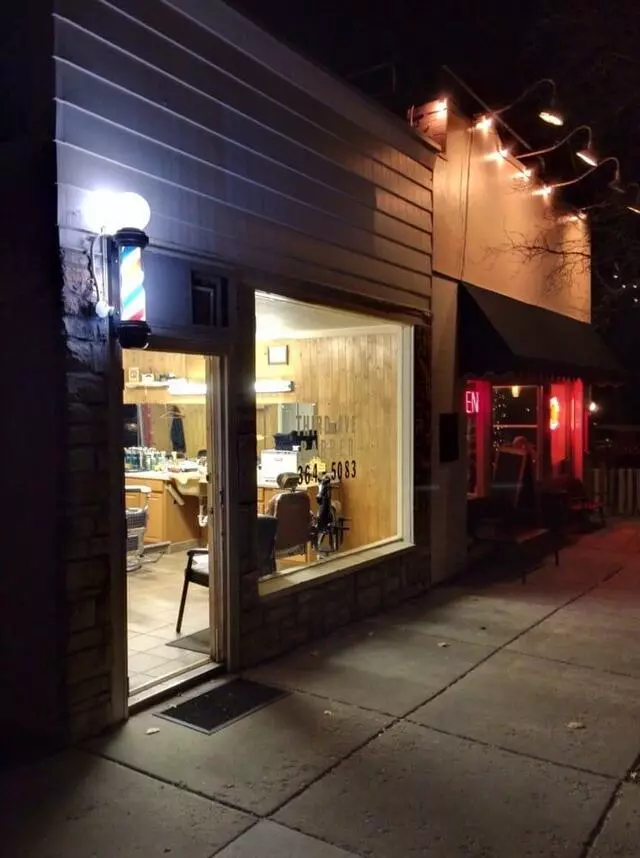 Avenues Barber