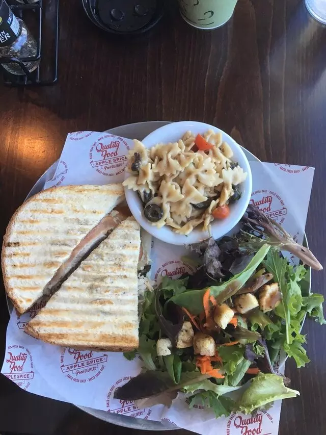 Apple Spice Cafe and Bakery