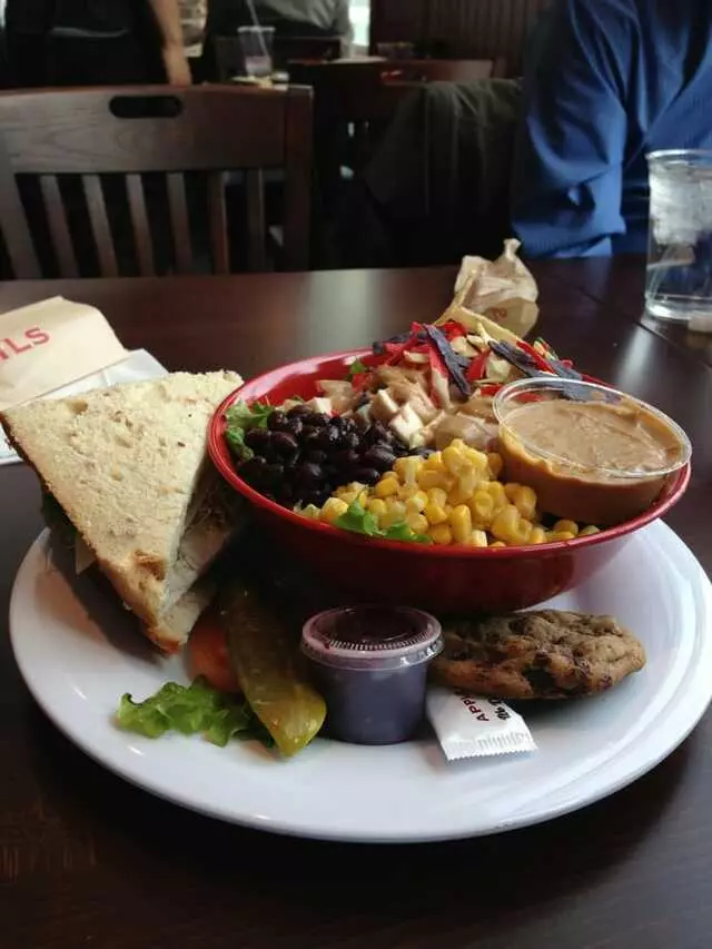 Apple Spice Cafe and Bakery