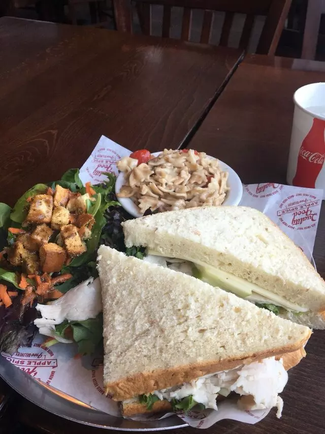 Apple Spice Cafe and Bakery