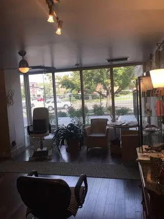 A Visual Effect Salon