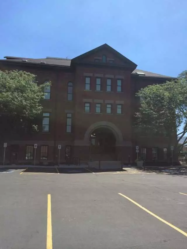 Children&apos;s Center