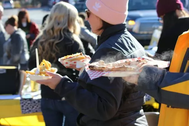 Friendly Food Truck Family