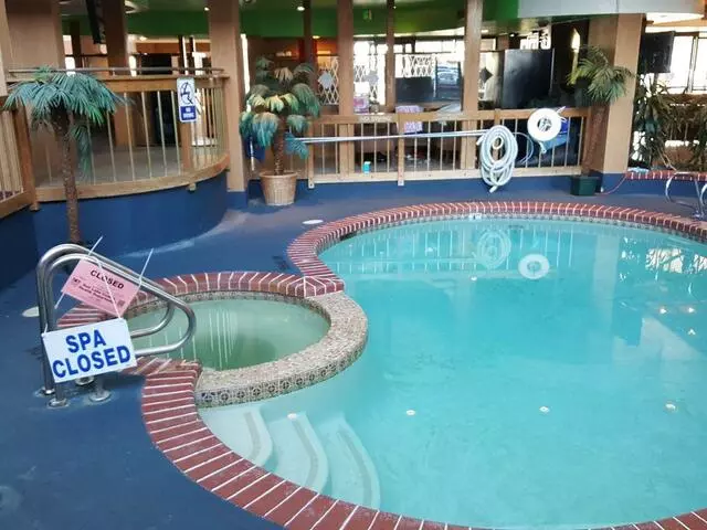 Airport Inn Hotel