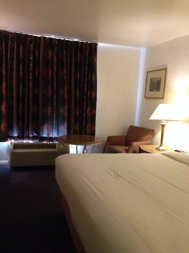 Airport Inn Hotel