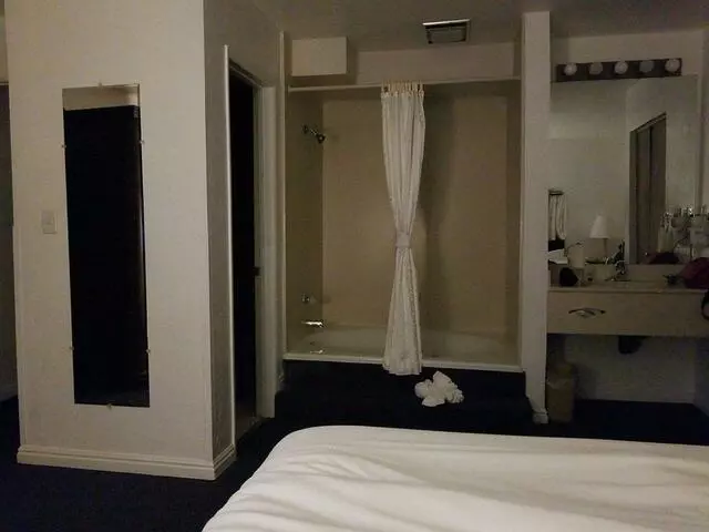 Airport Inn Hotel