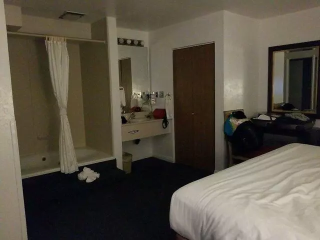Airport Inn Hotel