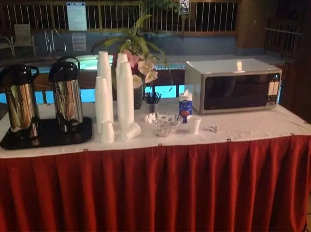 Airport Inn Hotel