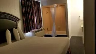 Airport Inn Hotel
