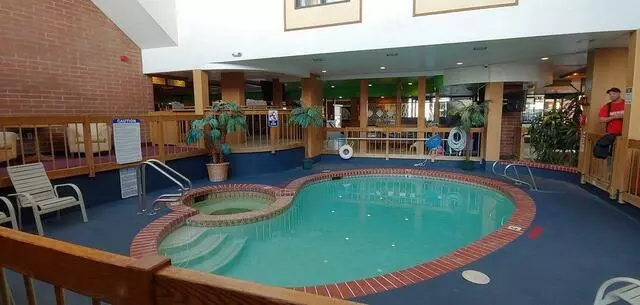 Airport Inn Hotel