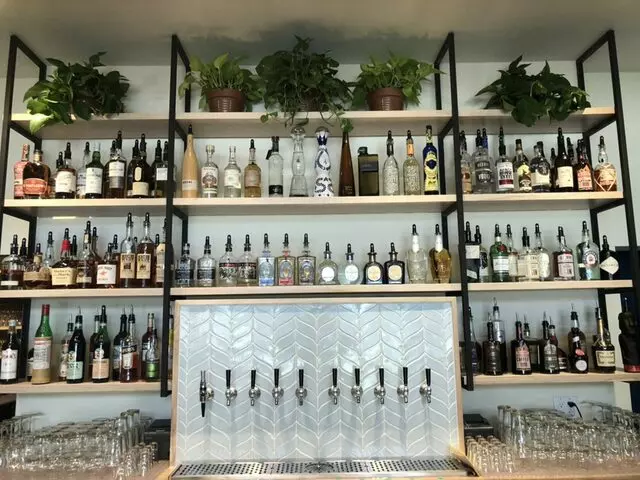 Alibi Bar & Place
