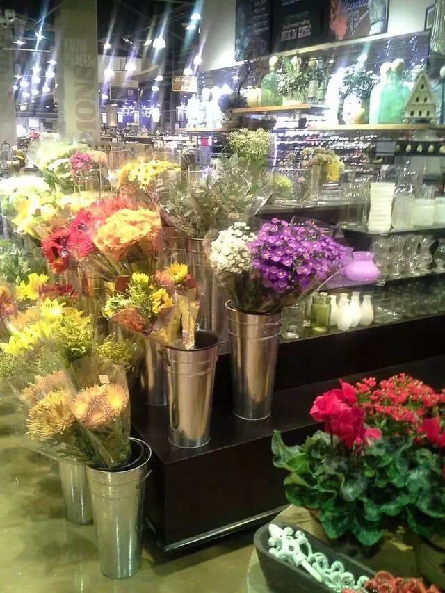 Harmons Neighborhood Grocer